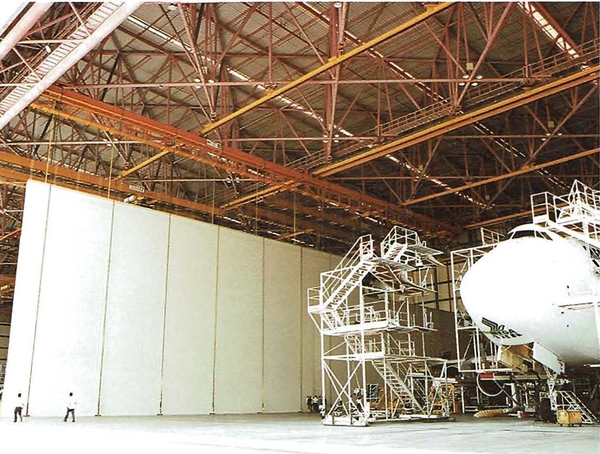 4.5.1.1 PARTITION wall SYSTEM in Aircraft Hangar.jpg